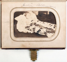 Posing with Patchwork: Quilts in Photographs, 1855-1945